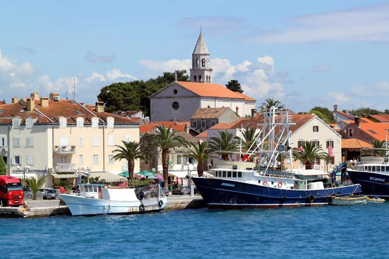 Studio Biograd Na Moru 4305A 0*,
